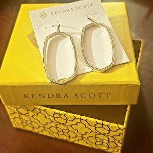 Kendra Scott Gold Oval Drop Earrings